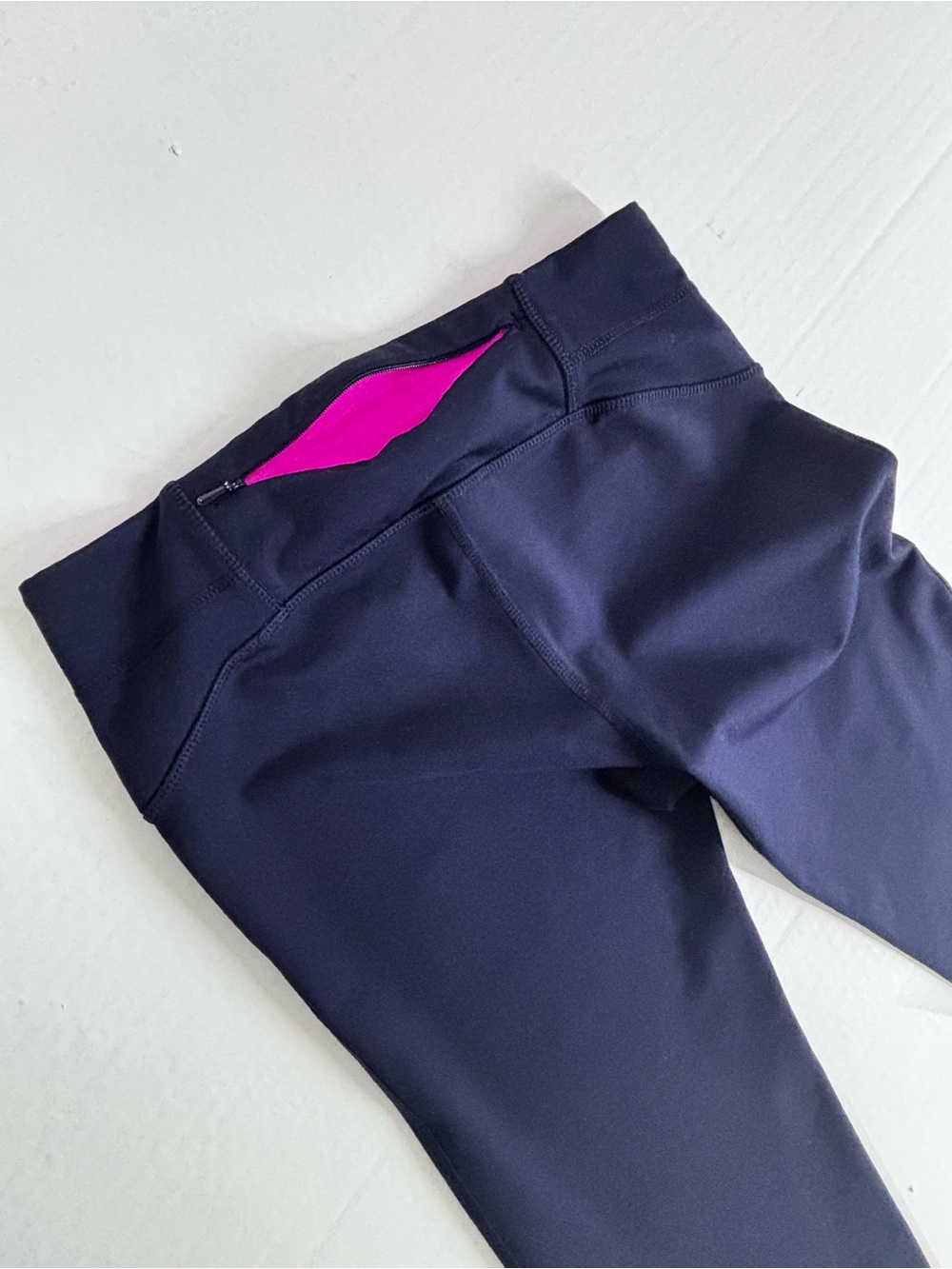 Lilly Pulitzer Women’s Luxletic Weekender Pant Flare Bootleg Navy Blue Small - Picture 4 of 5